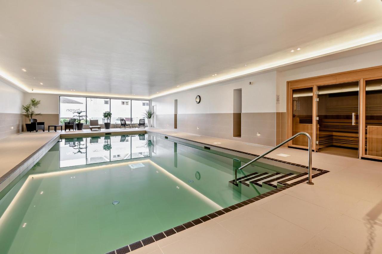Byron - Luxury Self-Catering Coastal Apartment At The Heart Of Woolacombe With Heated Indoor Pool & Gym - 4 Minutes Walk To Beach! 6 Middlecombe Exterior photo
